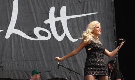 Pixie Lott želi stan urediti u stilu Austina Powersa