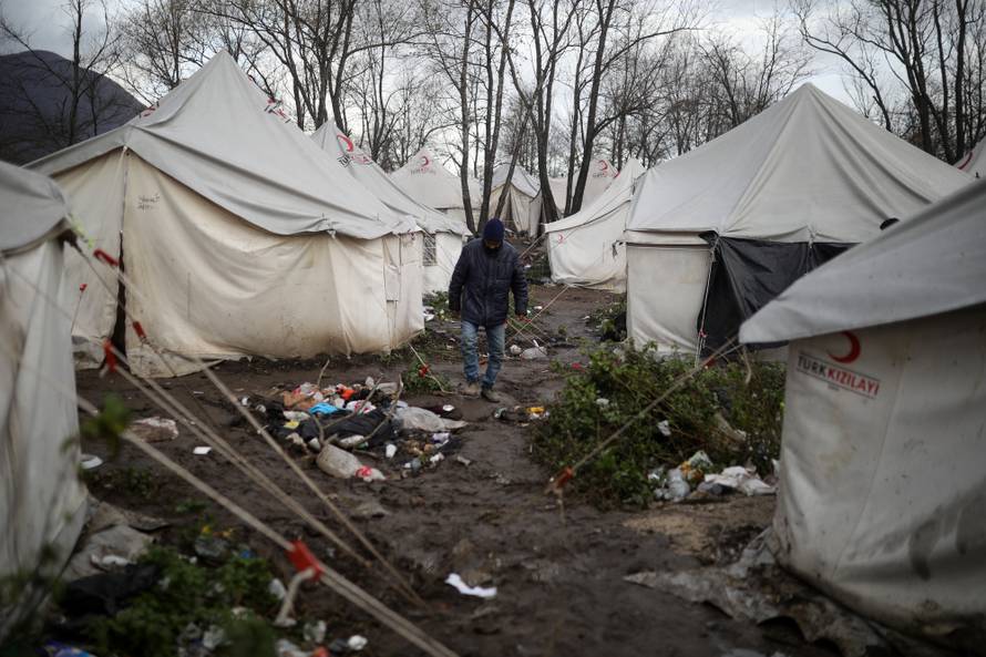 Noć u paklu Vučjaka: Mlate nas i pucaju, bojimo se crne policije