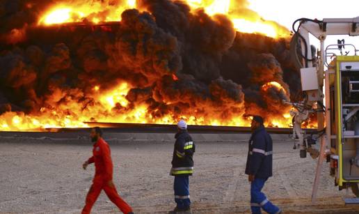 Katastrofa u Libiji: Militanti su raketirali luku i spremnik nafte