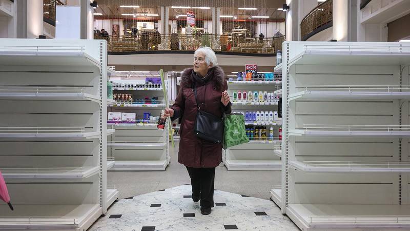 FOTO Nama će sutra zauvijek zatvoriti vrata: Pogledajte kako izgledaju poluprazne police...
