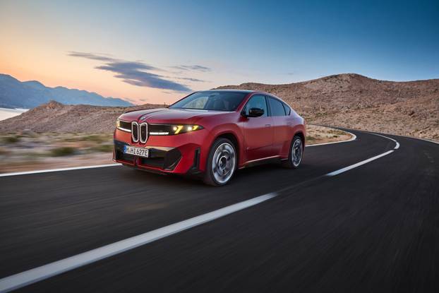 FOTO Ovo je novi BMW IX4: Coupe na struju ima 612 'konja'