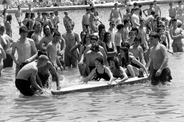 Zadar: Tradicionalna Picnic biciklijada Sabuša okupila velik broj biciklista, 20.6.1994.