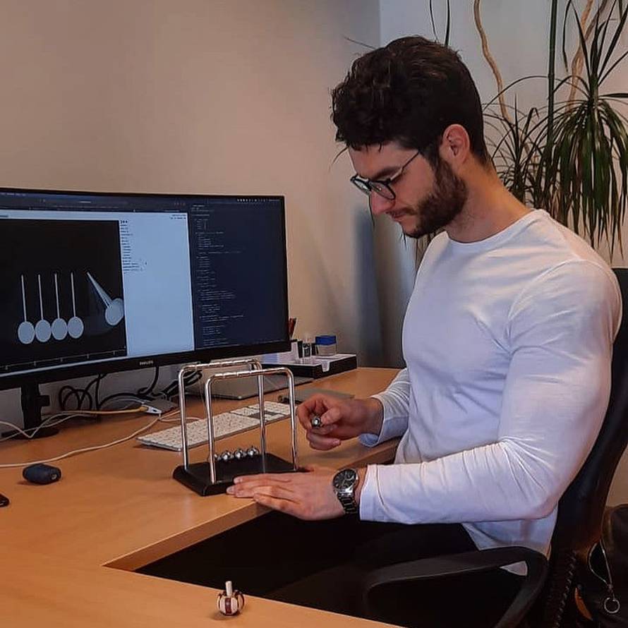 Ovo je novi Gospodin Savršeni: Član je CERN-a, a na fakultetu u Splitu drži teoriju relativnosti