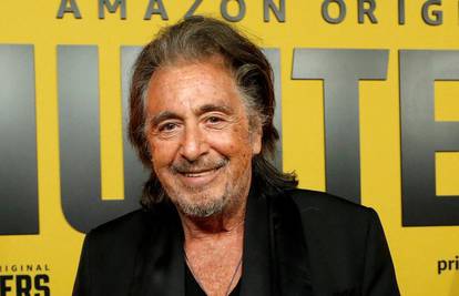 Al Pacino (83) provodi vrijeme družeći se s bivšom dok s 54 godine mlađom čeka dijete...