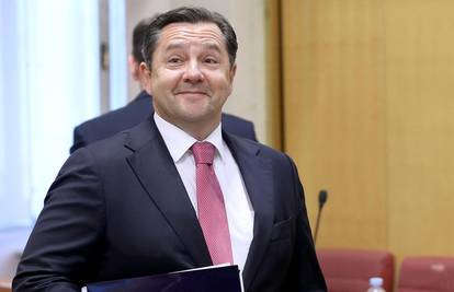 Državni inspektor objavio novu imovinsku karticu: Narasla mu plaća, a kupio i novo oružje