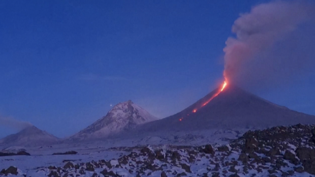 Apokaliptične scene u Rusiji: Vulkan erumpirao, izbacuje lavu i pepeo do 10 kilometara u vis