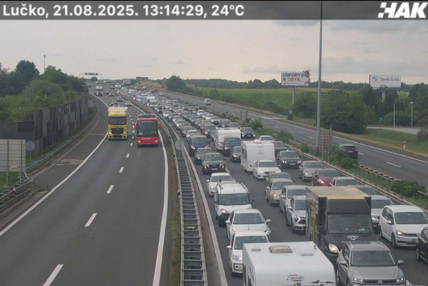 FOTO Pogledajte kaos nakon strašne nesreće na A3 i sudara! Kolone su preko 10 kilometara