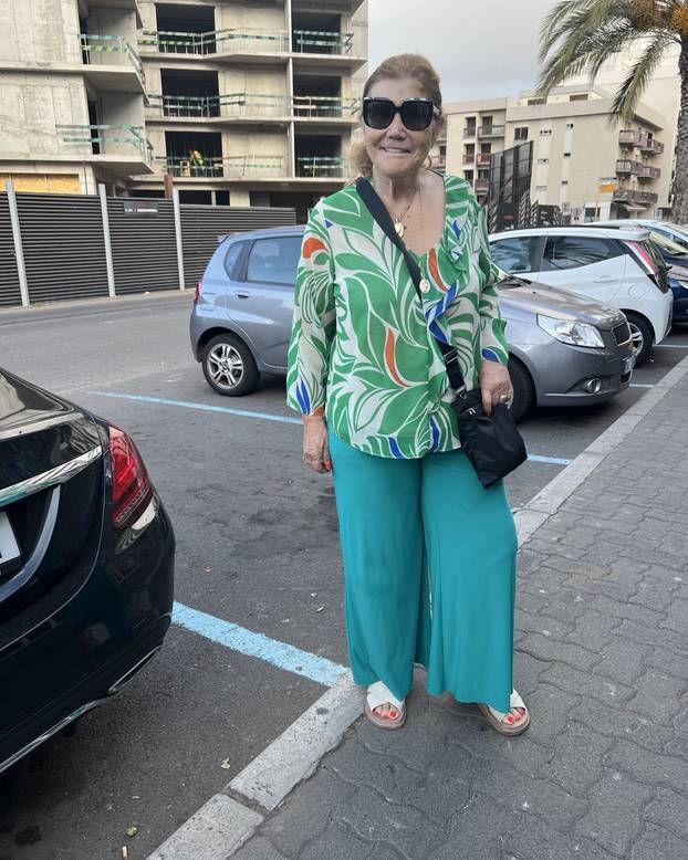 FOTO Mama Cristiana Ronalda nosi komplet od samo 17,99 €