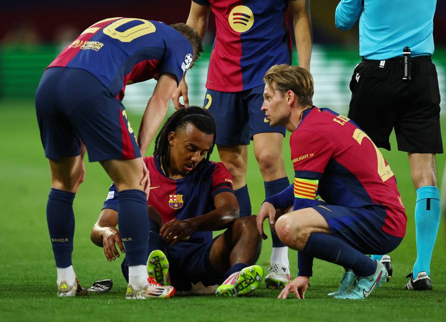 Champions League - Semi Final - First Leg - FC Barcelona v Inter Milan