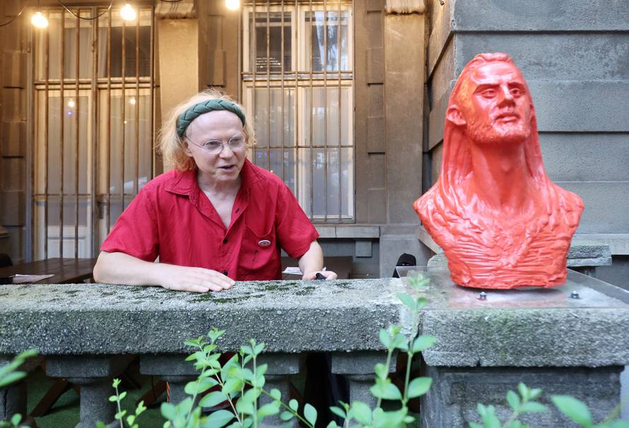 Danju je kipar, a noću bubnjar! Boris Leiner: 'Volim portrete jer je upravo na licu ispisan život'