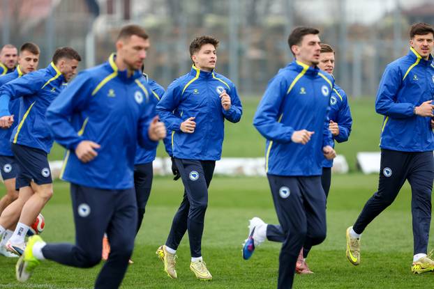 Sarajevo: Trening nogometne reprezentacija BiH uoči finalne utakmice doigravanja za Svjetsko prvenstvo