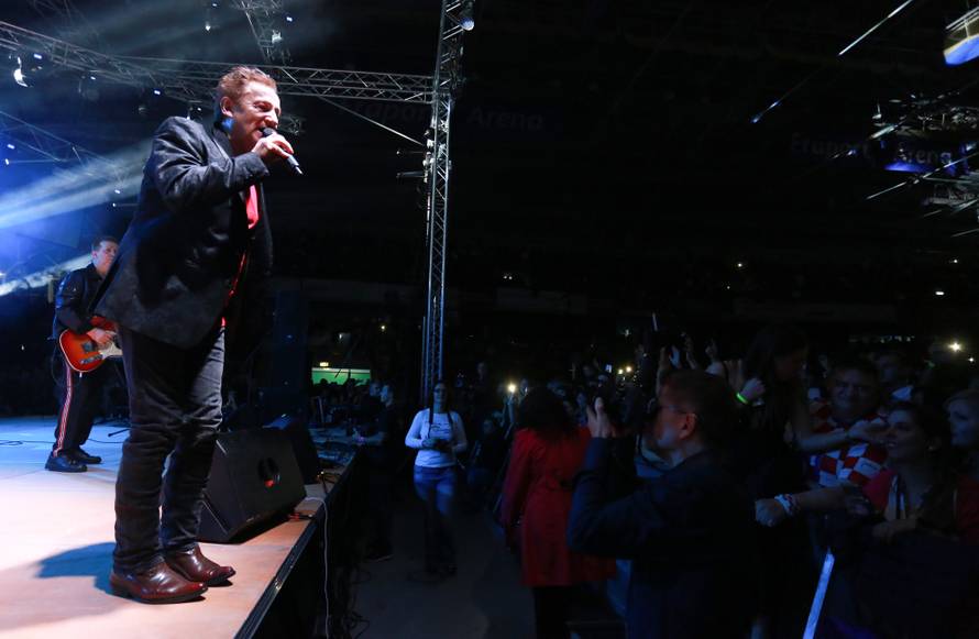 Frankfurt: Prljavci rasplesali publiku u Faraport areni