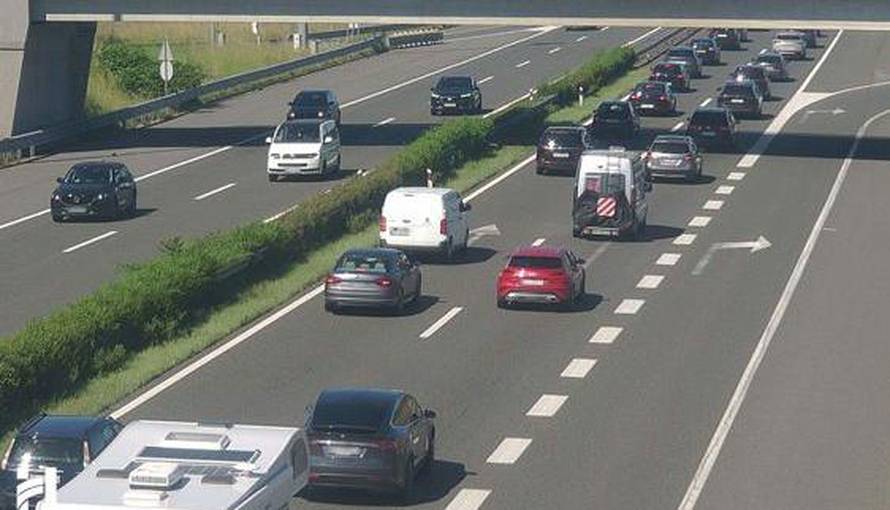 HAK upozorava: Popodne i navečer se očekuje vrlo gust promet, pratite ove preporuke!