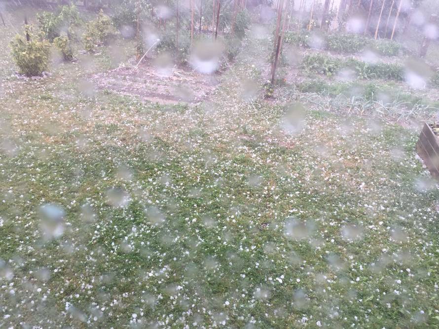 Naoblačilo se, počeo je puhati vjetar, a onda je nastao potop