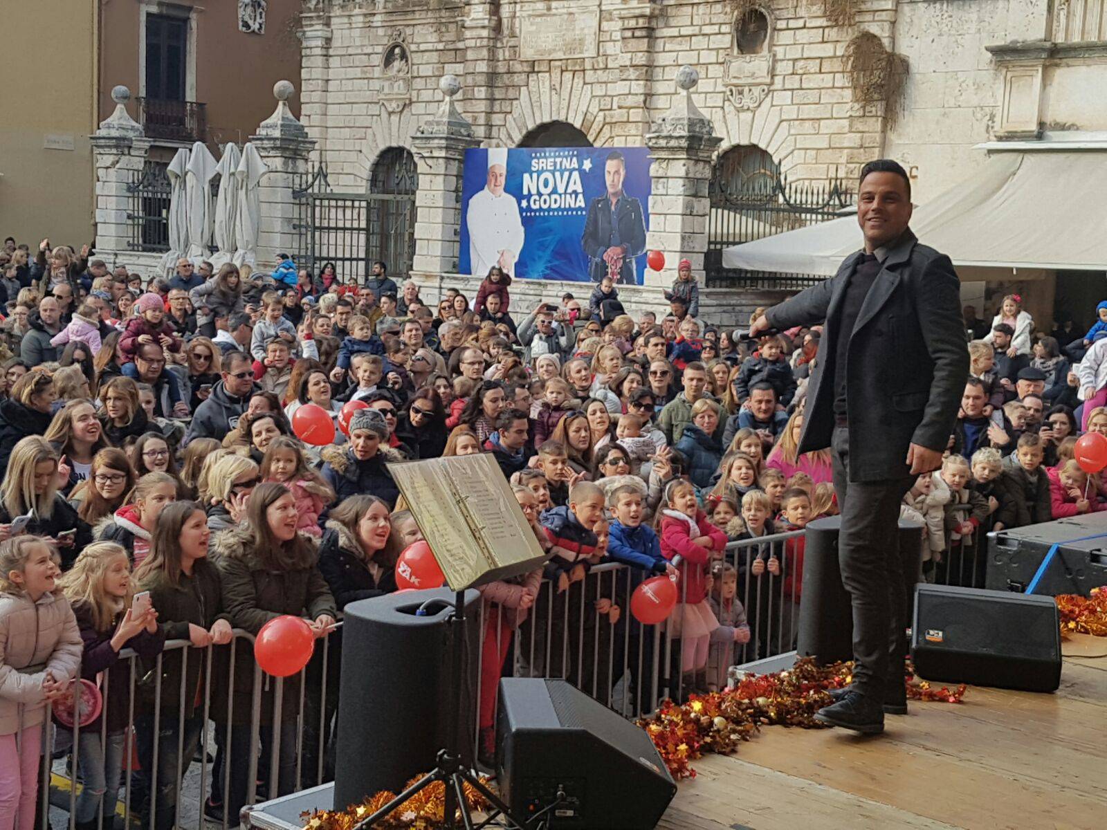 Doček u podne: Ivan Zak je u Zadru tulumario s najmlađima