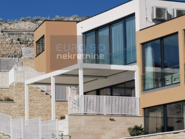 FOTO Oaza luksuza i privatnosti: Ova suvremena vila u Rtini ima sve što ste ikada mogli poželjeti