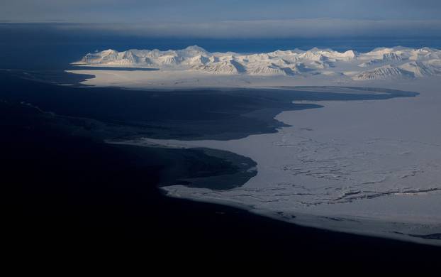 FILE PHOTO: Climate change thaws world's northernmost research station