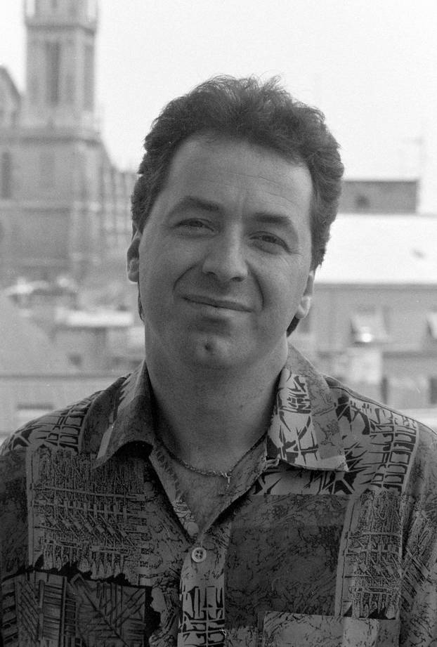 Zagreb: Pjevač Tomislav Ivčić, srpanj 1990.