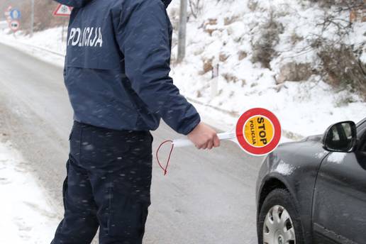 Od danas je obavezna zimska oprema - kazna je 1000 kuna