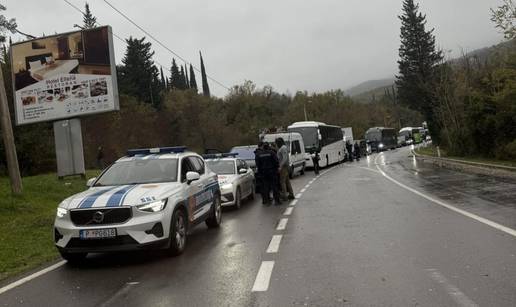 Novi incident u Crnoj Gori: Huligani kamenjima zasuli hrvatske navijače pa pobjegli