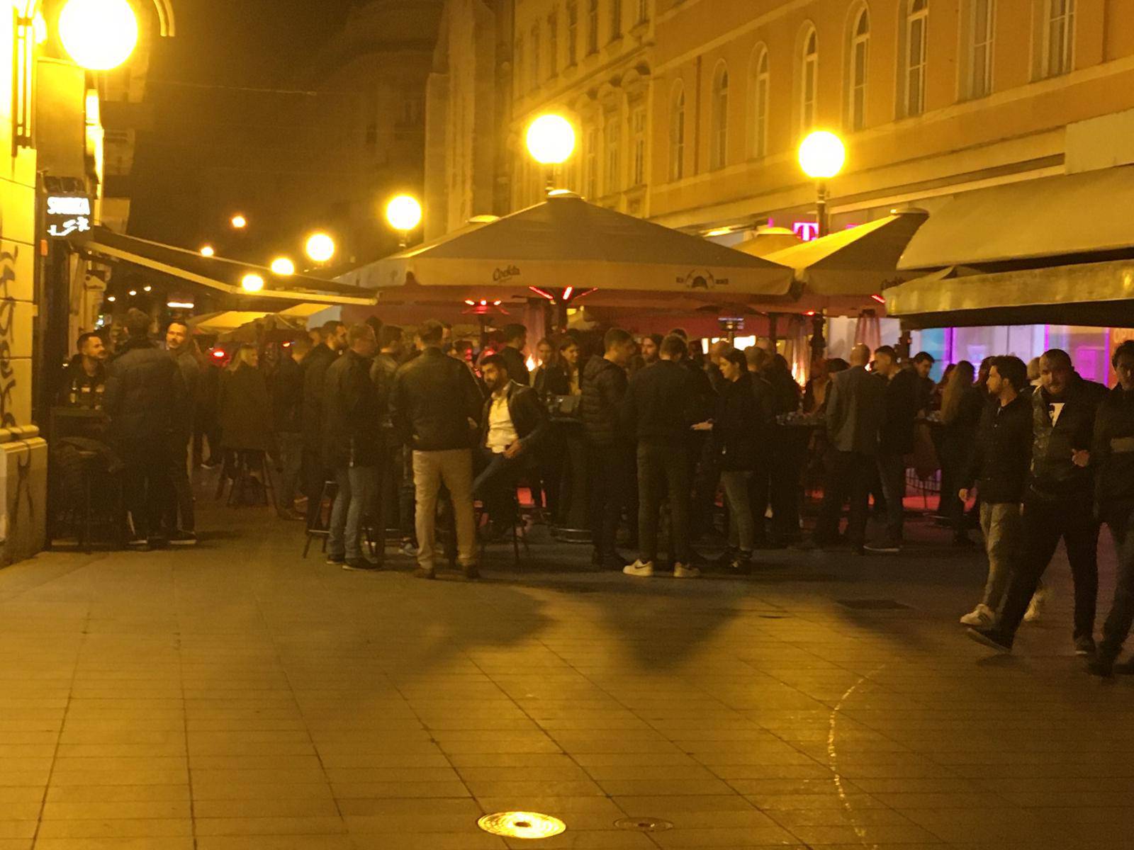 Pulmolog zgrožen: Šetao sam Zagrebom, svi su natiskani! Krajnja mjera je policijski sat