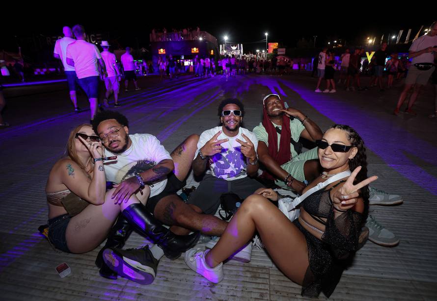 Split: Prvi koji su ušli na Ultru čekaju prve nastupe DJ-a