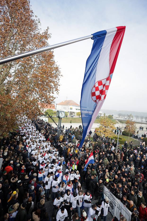 Vukovar: Kolona sjećanja na žrtvu Vukovara