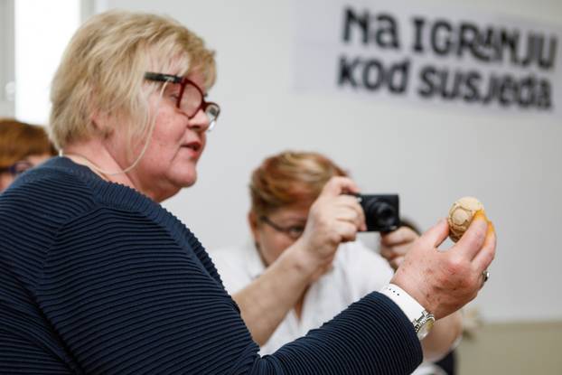 Zagreb: U Etnografskom muzeju Slavica Moslavac održala je radionicu bojanja pisanica