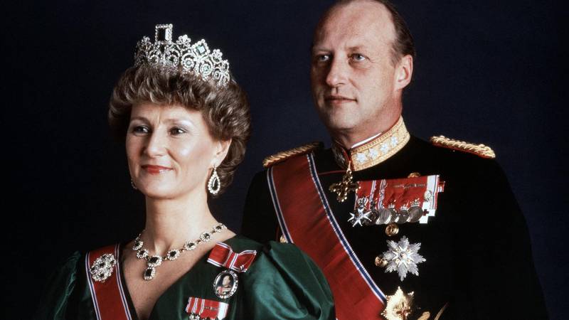 Devet godina su bili u tajnoj vezi: Kralj Harald V. zbog Sonje je skoro izazvao ustavnu krizu