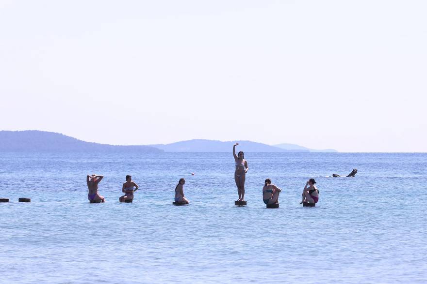 Kupanje na splitskim Ba&ccaron;vicama