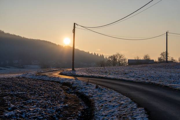 FOTO Negdje minusi, a negdje proljeće: Otočac je najhladniji grad, a u Prevlaci čak 8.4°C