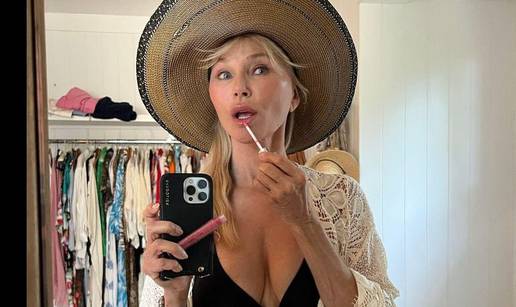 Bivši model Christie Brinkley pohvalila se linijom u 68. godini