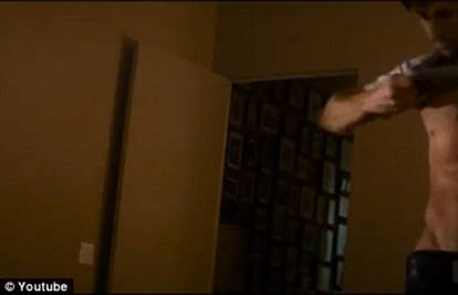 Enrique Iglesias bez majice: U novom videu pokazao 'pločice'