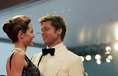 Venecija: Brad Pitt nije skidao ruke s Angeline