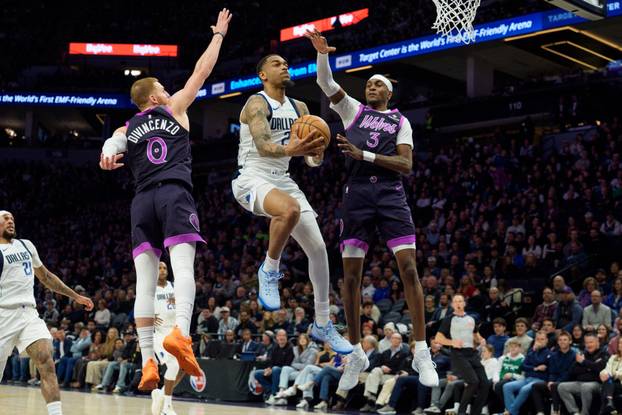 NBA: Dallas Mavericks at Minnesota Timberwolves