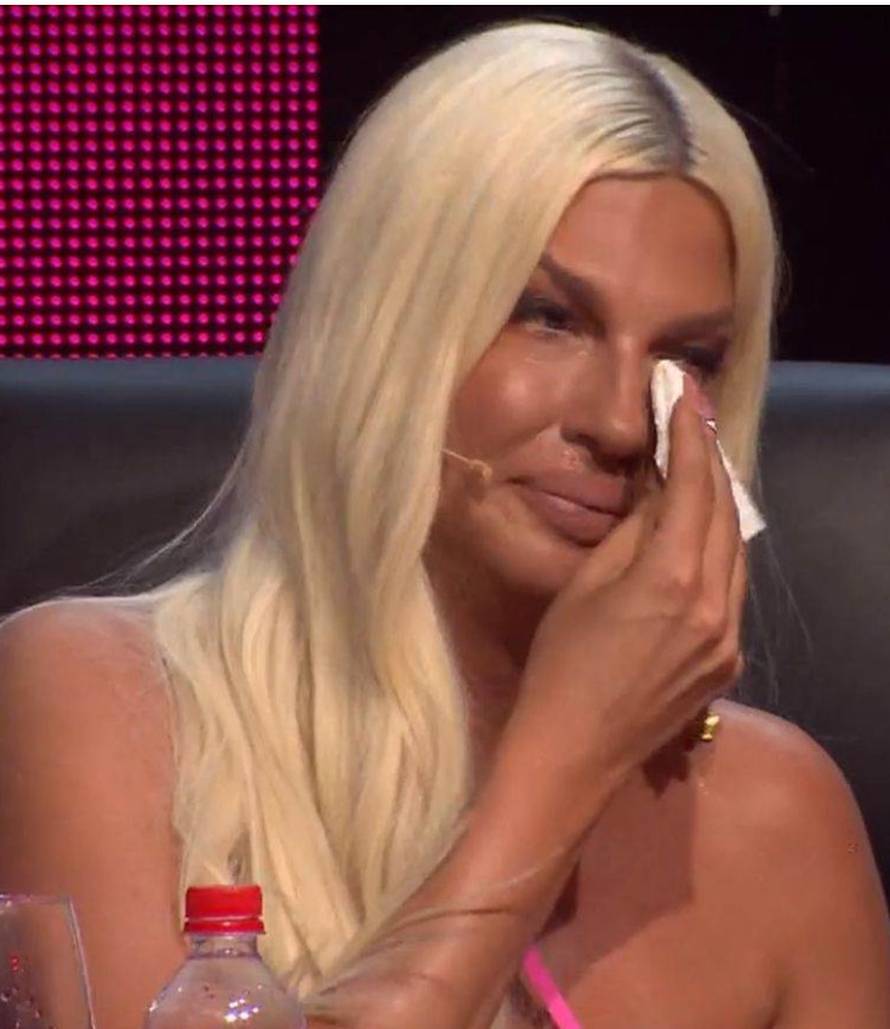 Karleuša je prijavila Duška za nasilje: Ošamario ju na Božić?