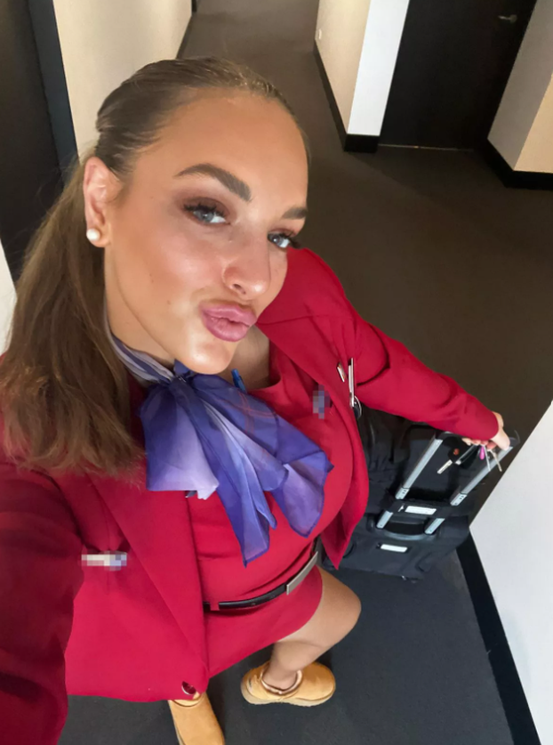 Stjuardesa dala otkaz jer joj je guza prevelika za uski prolaz u avionu. Sad se tješi u Hrvatskoj