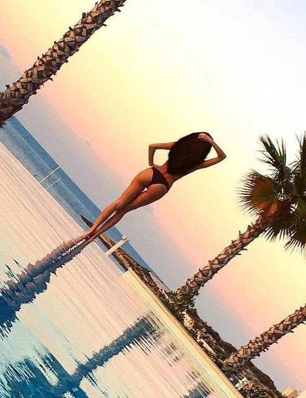 GOLE PRVE DAME Znate li što je zajedničko Trumpu i Golobu?