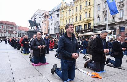VIDEO Muškarci opet u Zagrebu klečali i molili za čednost i mir