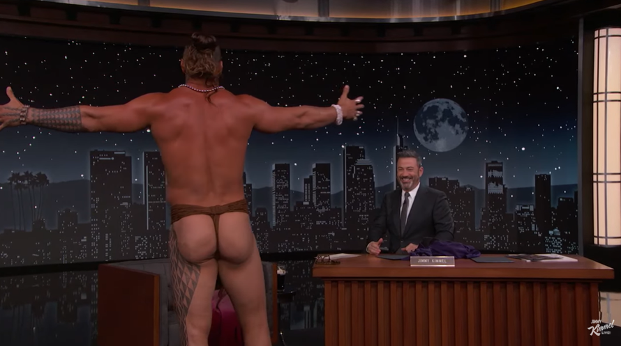 Mišićavi Jason Momoa skinuo se pred publikom, žene vrištale: Zbog ovog videa ću zatrudnjeti