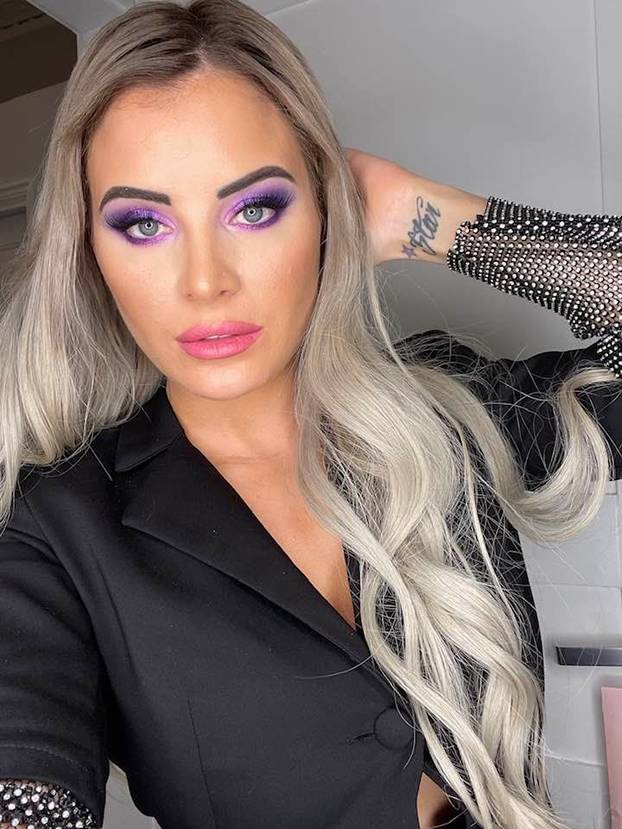 FOTO Koja je koja? Zaludila je muškarce u Playboy kući, a onda se pojavila i blizanka...