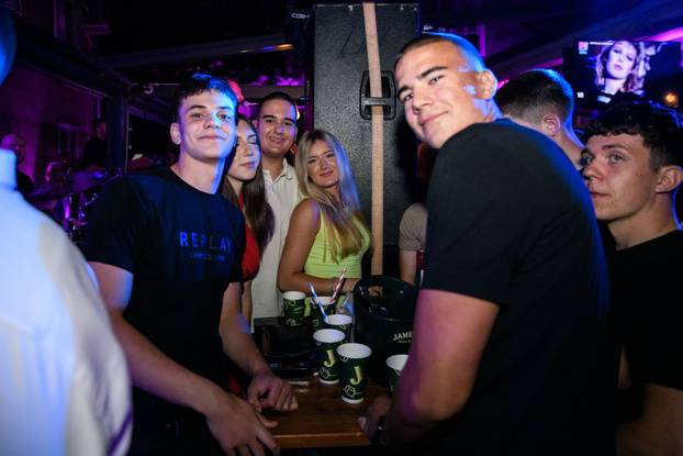 Zagreb: Koncert Maje Šuput na terasi Dišpet i Kult