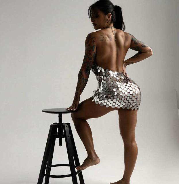 FOTO Superbaka iz Londona: Ljepša sam i uspješnija nego kad sam imala 20 godina!