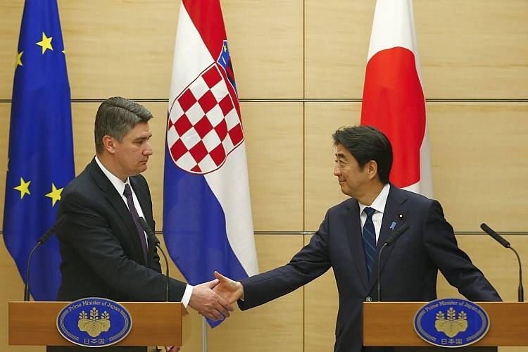 Tko je upucani Shinzo Abe? Bio je najdugovječniji premijer, a snažno se protivio Sj. Koreji