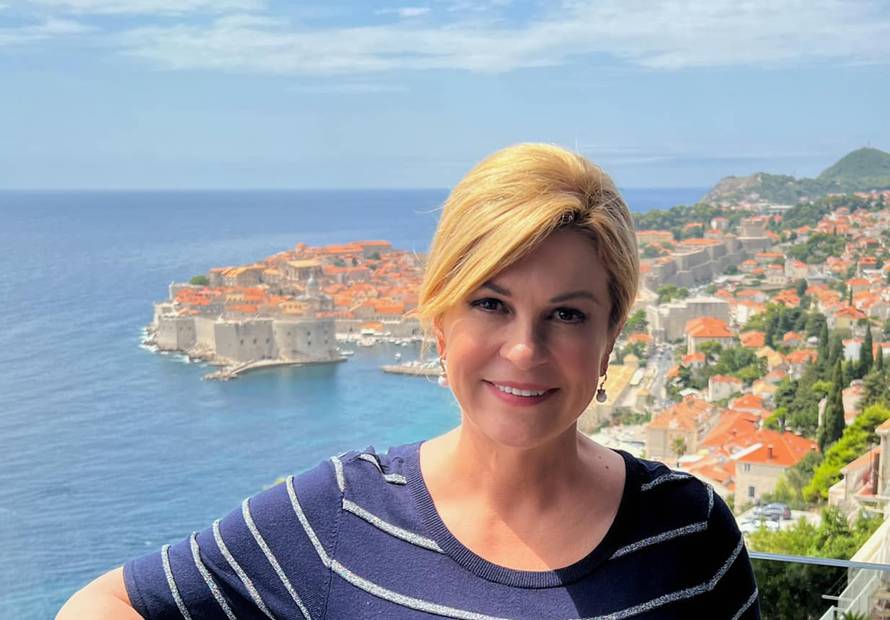 Kolinda objavila fotku u uskoj haljini, pišu joj da je predivna: 'Ti bi trebala predsjedati EU...'