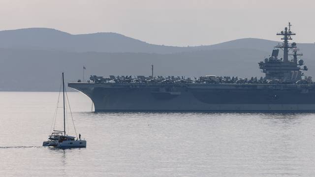 U Split uplovio najveći američki nosač aviona USS George H.W. Bush