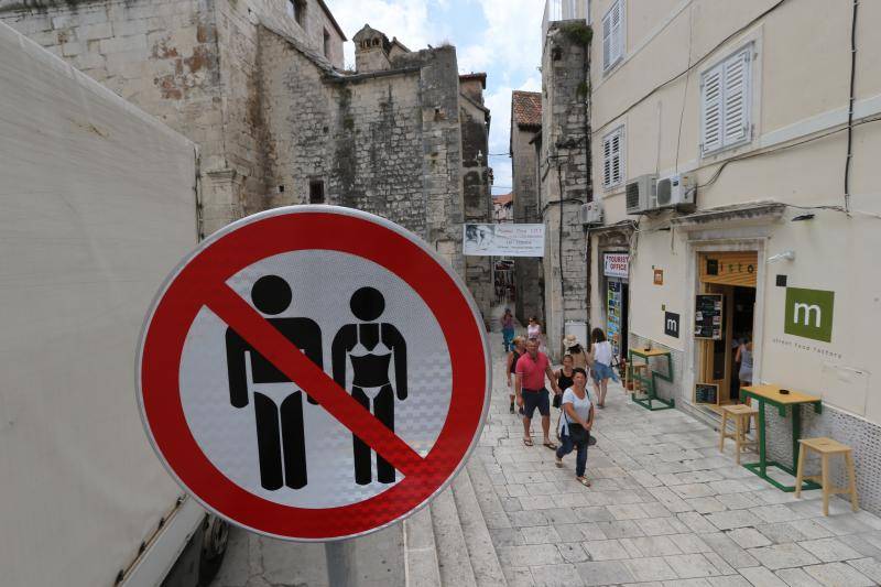 Razgolićeni šetači više se neće moći pokazivati centrom Splita