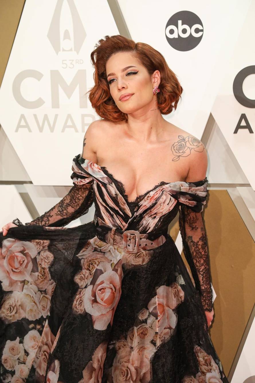The 53rd Annual CMA Awards - Arrivals - Nashville