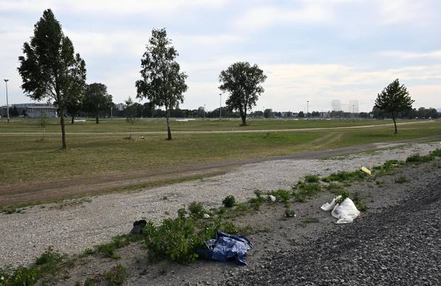 Zagreb: Nakon koncerta Thompsona još ima smeća oko Hipodroma