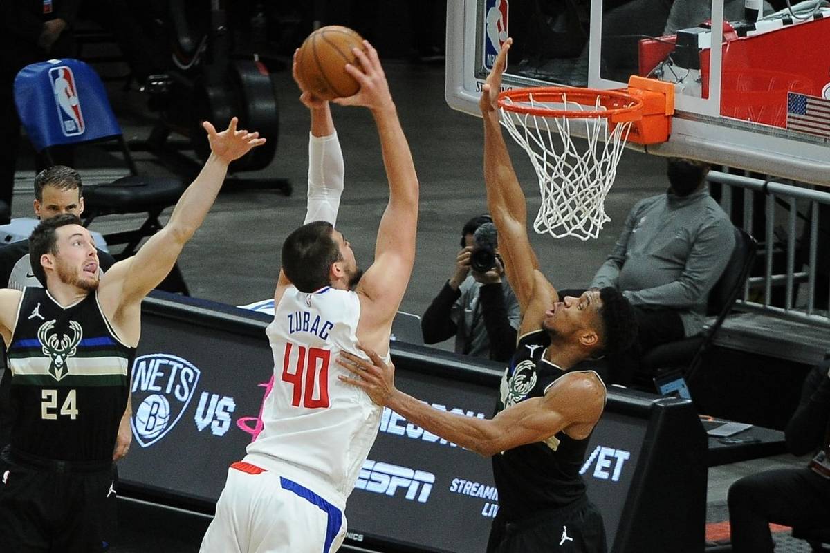 VIDEO Zubac naletio na 'grčkog čudaka': Brutalno ga blokirao